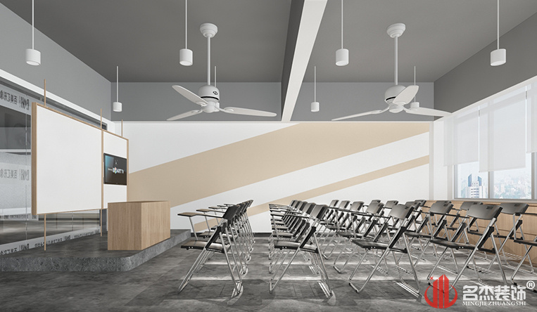 ������ѧУװ�����