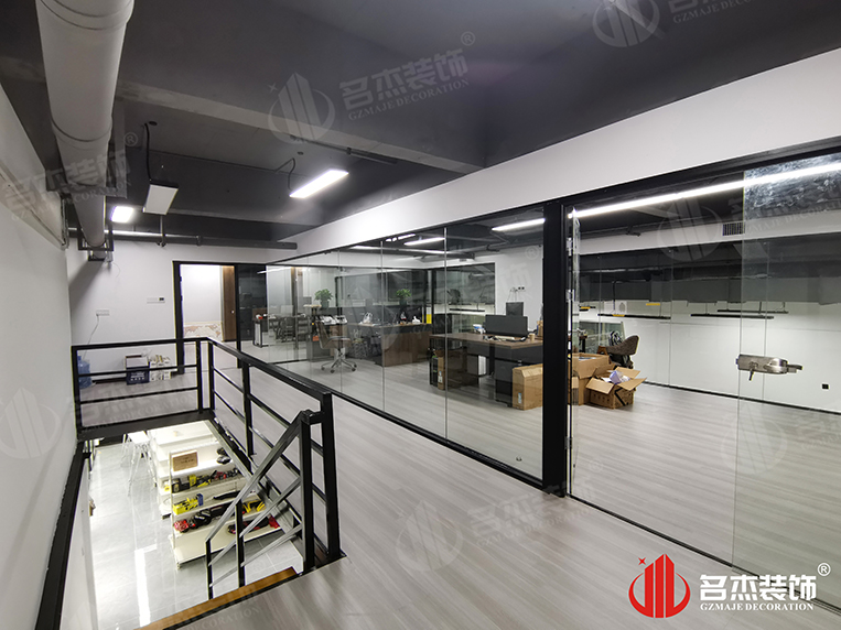 ��¥����